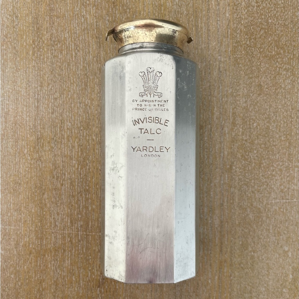 Vintage Yardley London Brass Top Tin Shaker